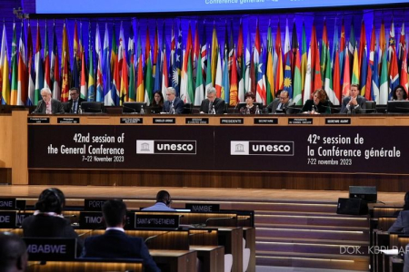 Pidato Bahasa Indonesia di UNESCO: Simbol Diplomasi Budaya